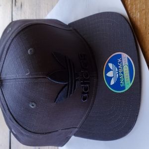 Adidas M ori trefoil plus snapback